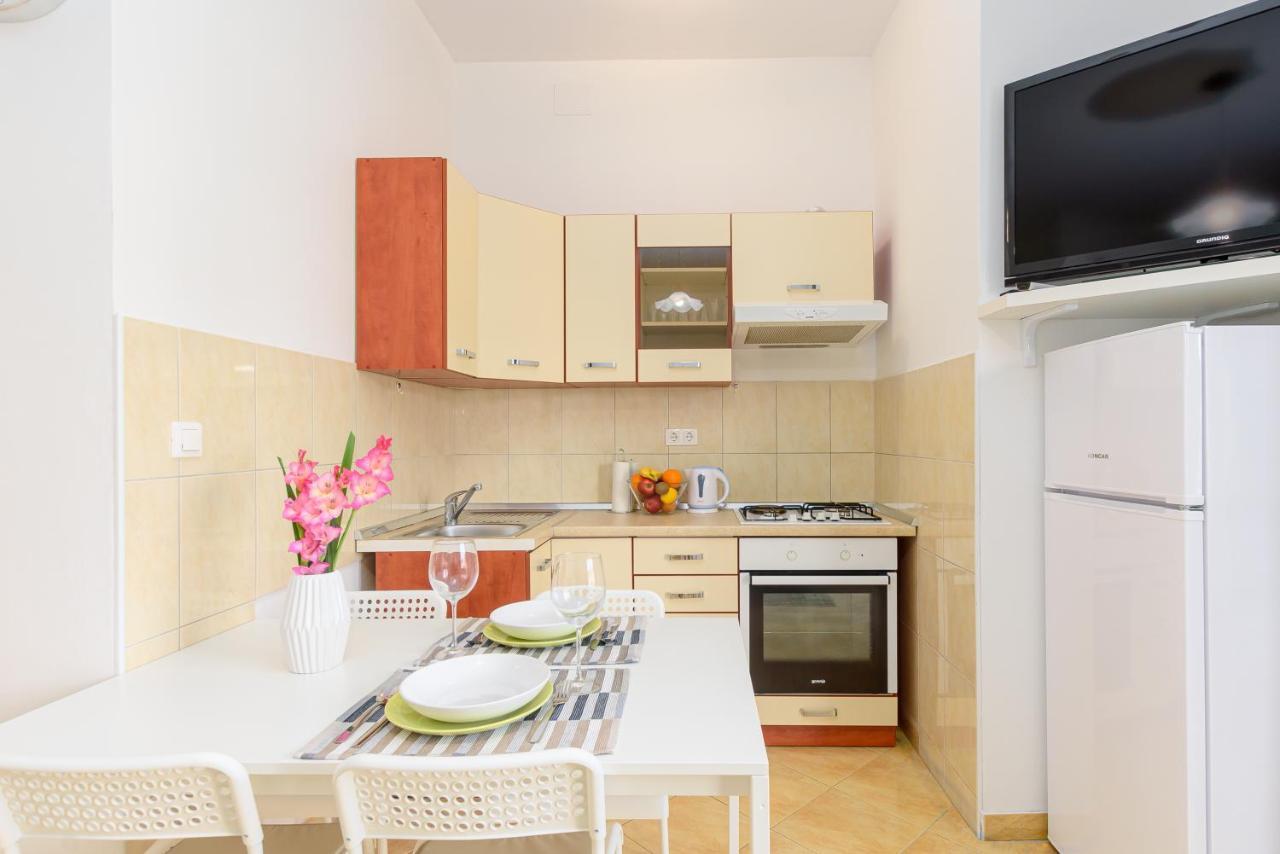 Apartmani Vita, Liznjan - Apartman 2 Ngoại thất bức ảnh